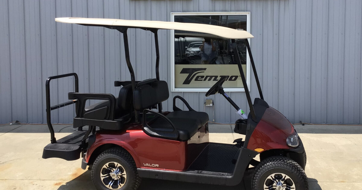 2023 EZGO EZGO Valor 4P Lead… Battery Specialists + Golf Cars